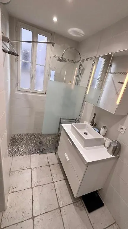 Hotel Chambre Doubles Les Champs-Elysees Paris Frankreich